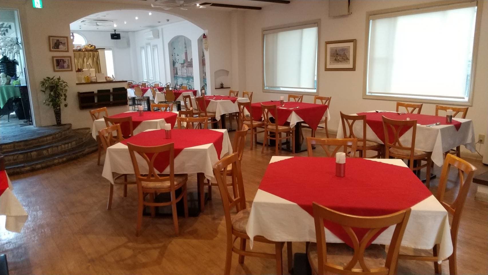 【フェリーチェ】落ち着いた店内