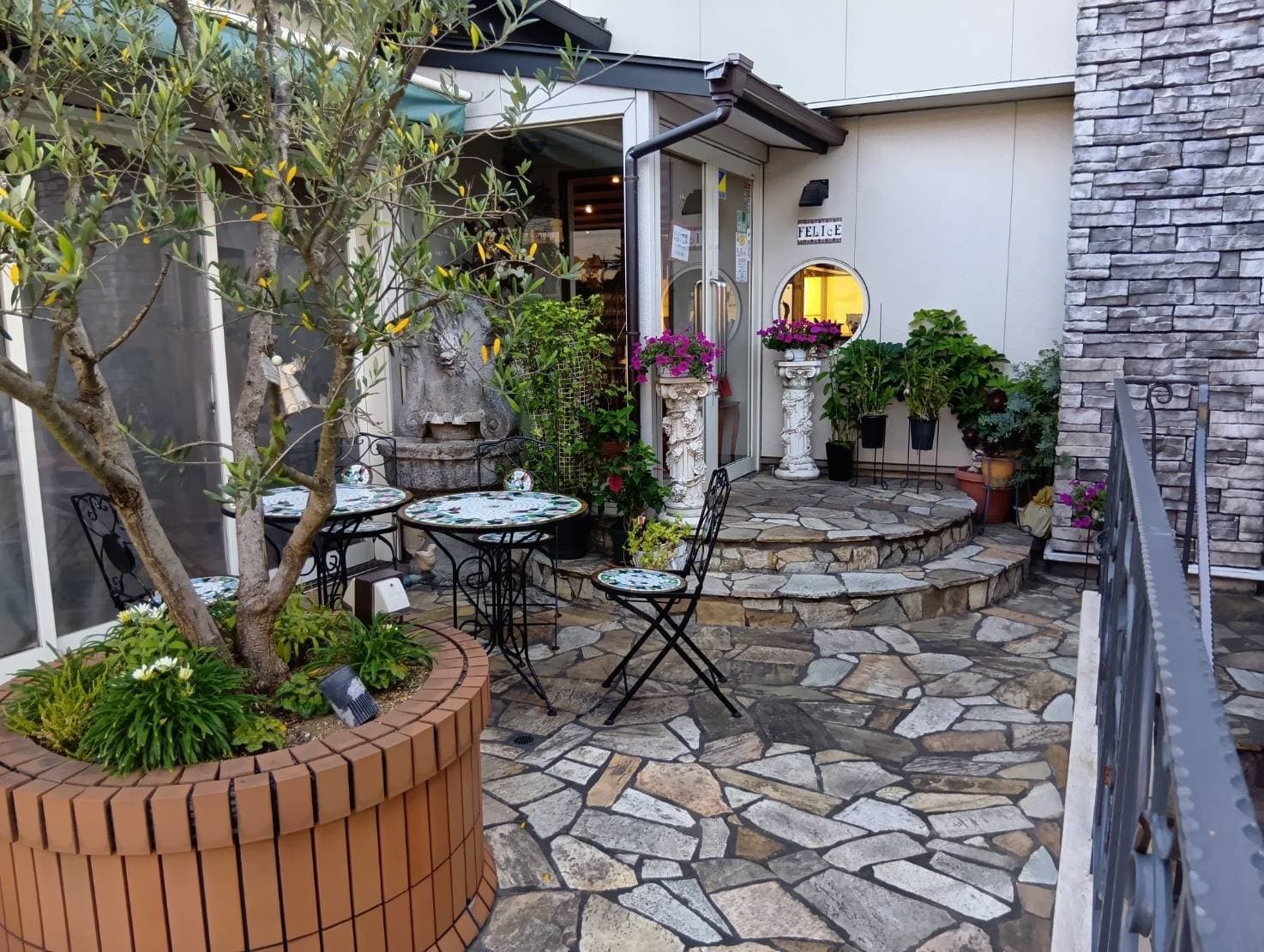 【フェリーチェ】テラス席